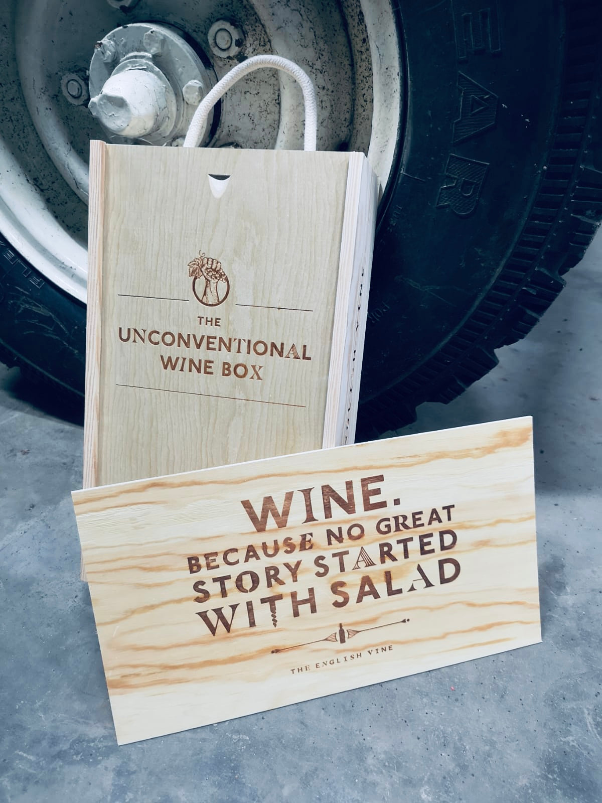 English Sparkling Wine Gift Box | Wine Gifts | The English Vine